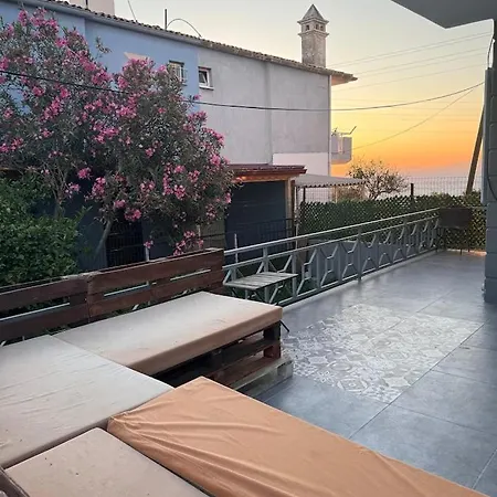 Stylish In Kusadasi, 5 Minutes To The Center And The Sea 펜션 *