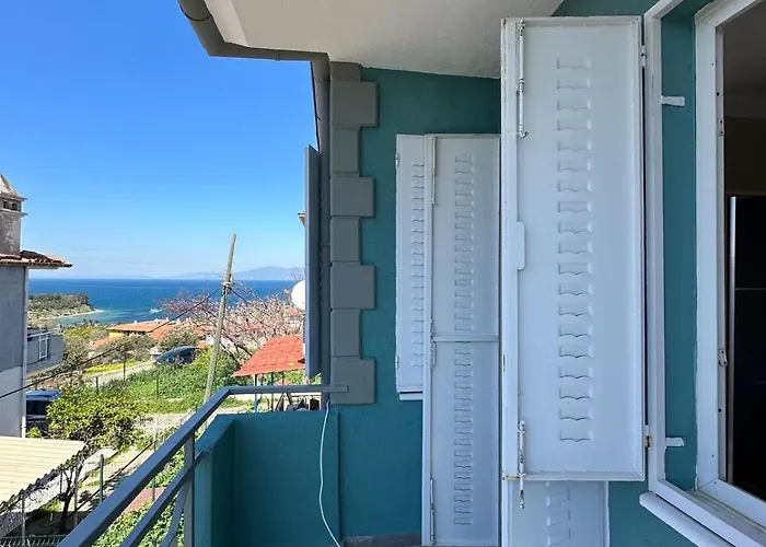 Stylish In Kusadasi, 5 Minutes To The Center And The Sea Holiday home